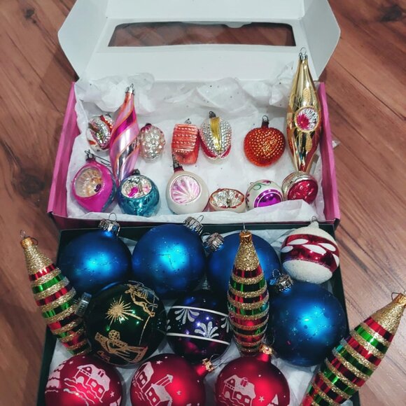 Variety of 26 vintage Christmas ornaments glass indent - Picture 2 of 6